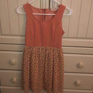 Size S peach patterned dress